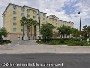 Holiday Inn And Suites Convention Center Hotel Picture 1