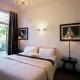 Mollies Hotel Picture 