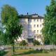 Garden Hotel Picture 