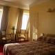 Lynams Hotel Picture 