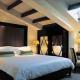 Scarlet Hotel Picture 