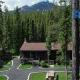 Sunwapta Falls Resort Hotel Picture 