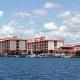 Quality Suites Lakeside Hotel Picture 