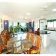 Beachfront On Trinity Apartments Hotel Picture 