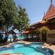 Mom Tri'S Boat House Phuket Hotel Picture 