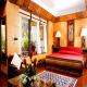 Mom Tri'S Villa  Royale Hotel Picture 