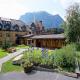 Deer Lodge Hotel Picture 