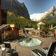 Deer Lodge Hotel Picture 