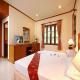 Kata Lucky Villa Hotel Picture 