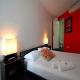 Base Melbourne St Kilda Hotel Picture 