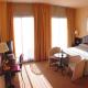 Caledonian Hotel Picture 