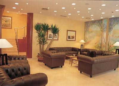 Aristol Hotel Picture 6
