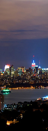 New York Manhattan skyline of an evening